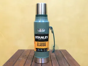 10-01254-033 Stanley Classic Vacuum Bottle 1.1 Qt Hammertone Green