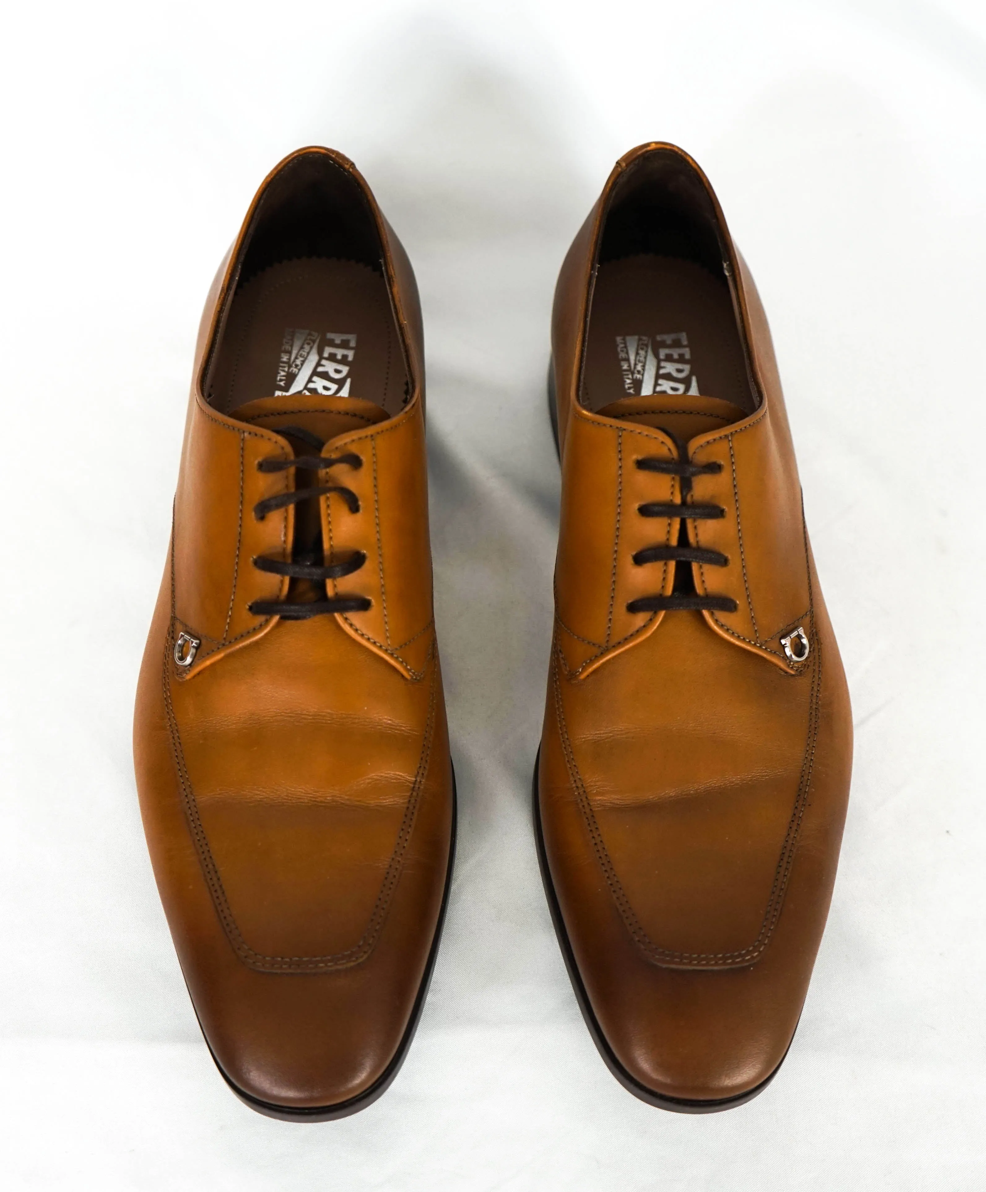 $650 SALVATORE FERRAGAMO - "TRISTANO" Apron-Toe Oxford - 8 E US