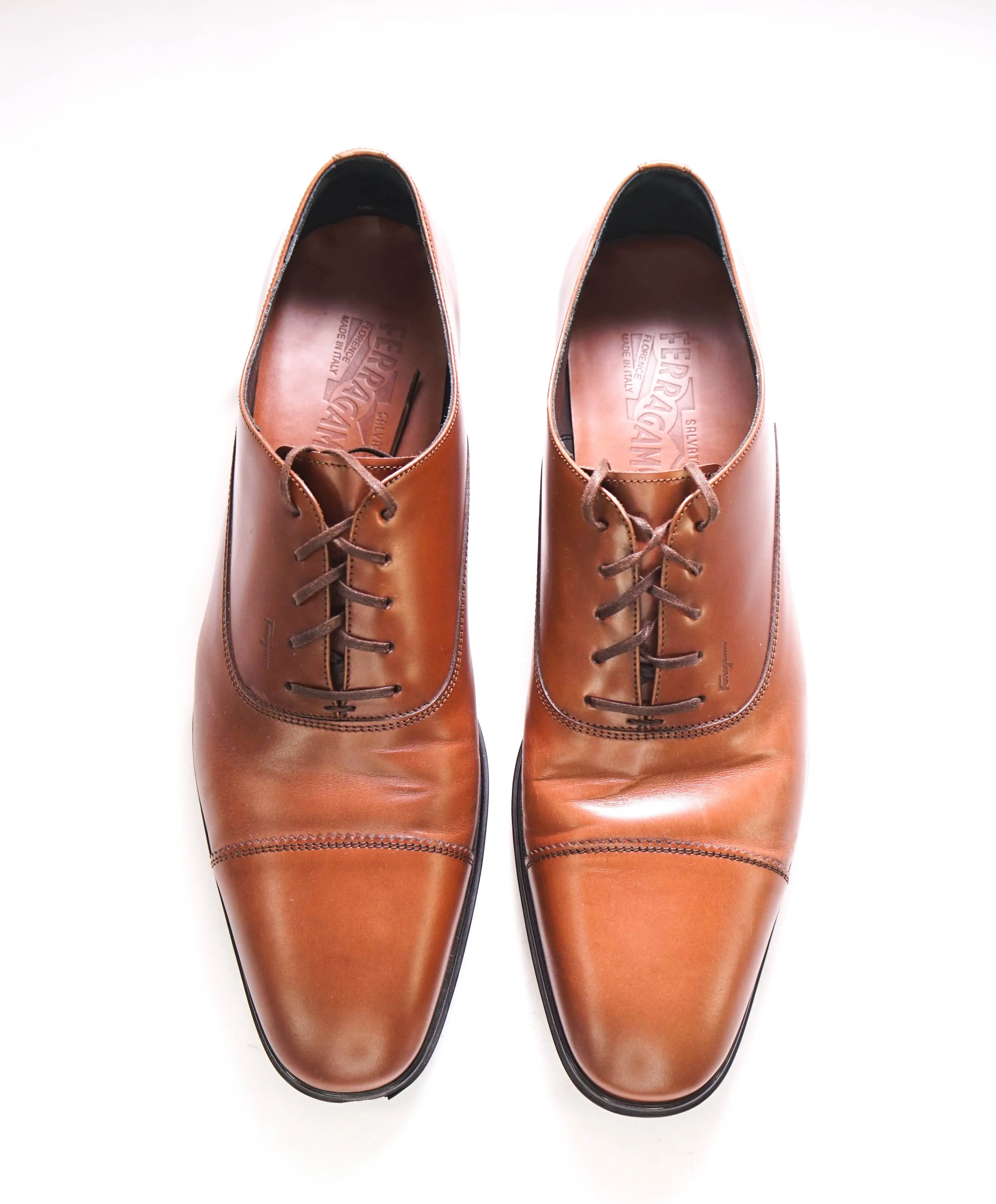 $750 SALVATORE FERRAGAMO - Logo Engraved Brown Oxford - 11 D