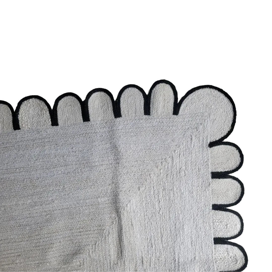 Black and White Scallop Jute Rug