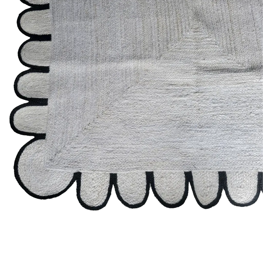 Black and White Scallop Jute Rug