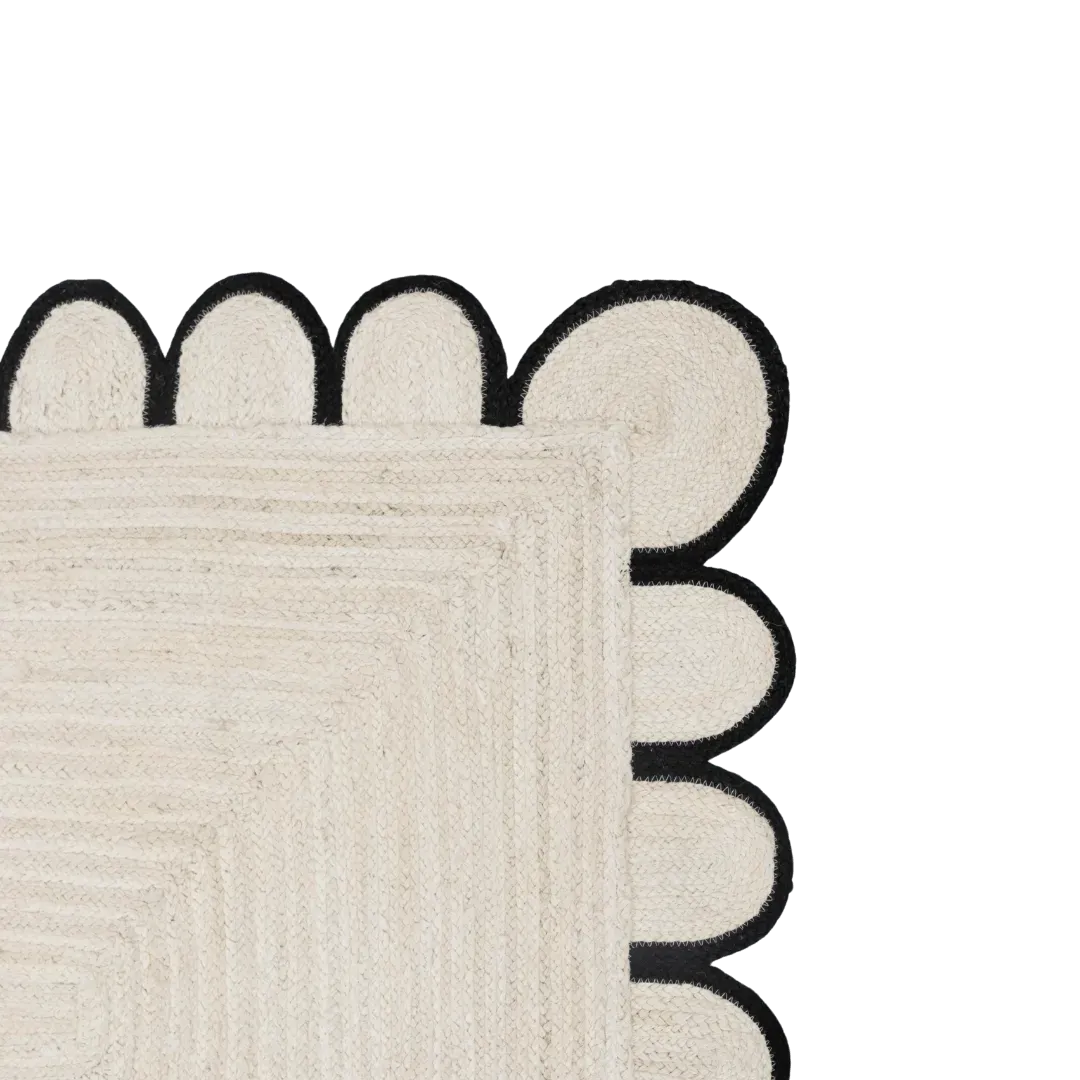 Black and White Scallop Jute Rug