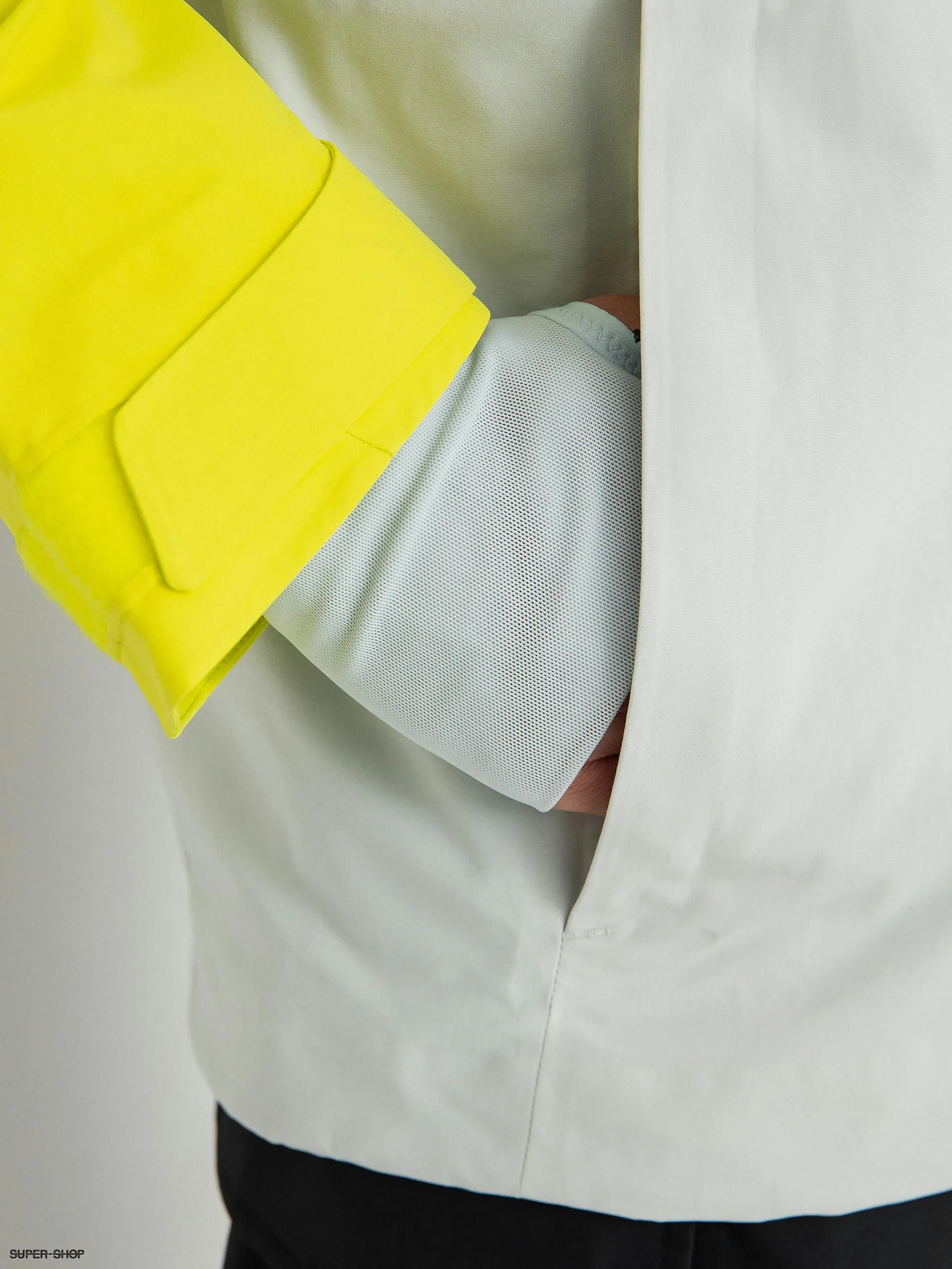 BURTON AK Gore-Tex Swash jacket - Limeade Lichen