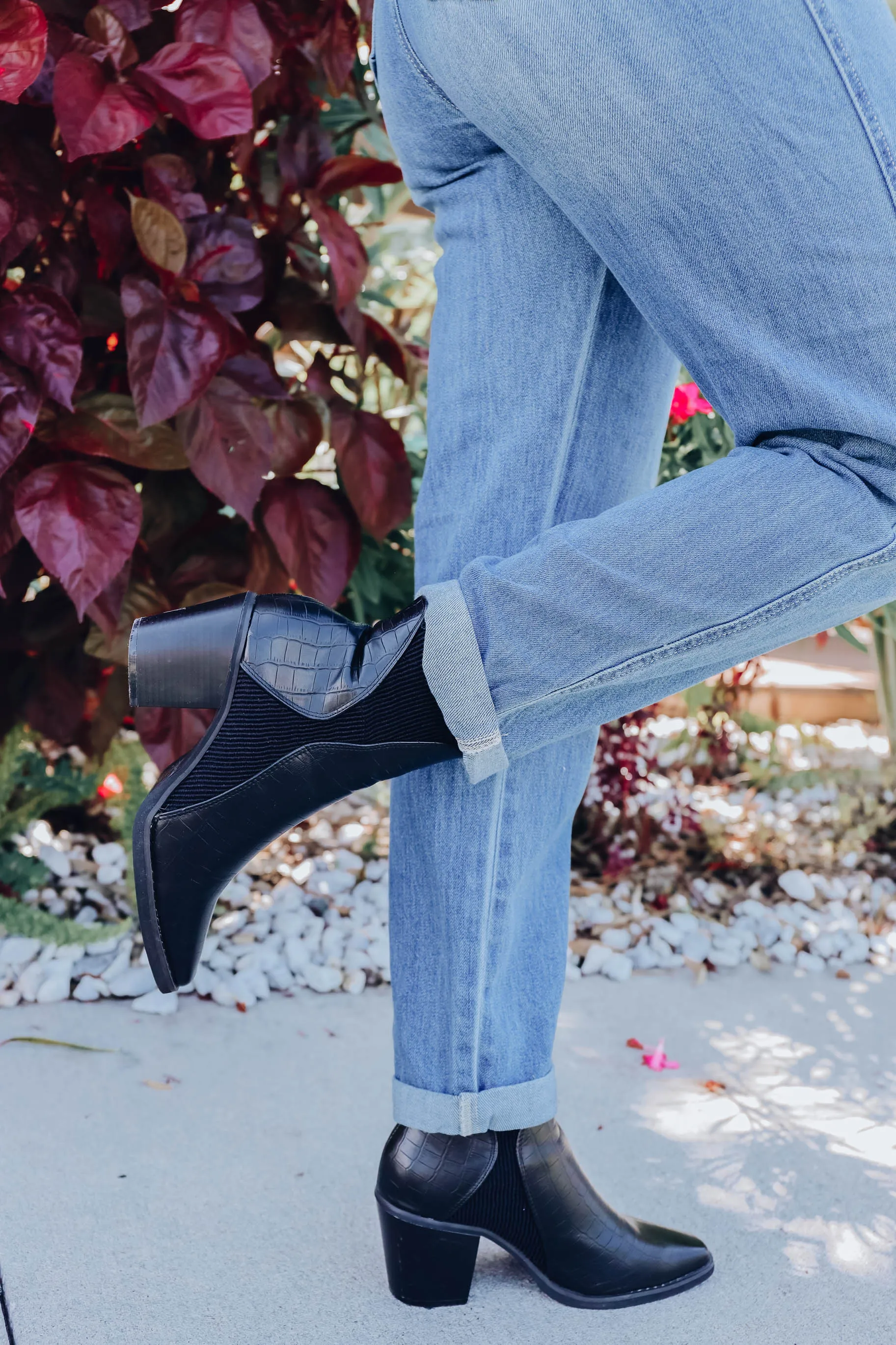 Chelsea Slip on Western Bootie - Black