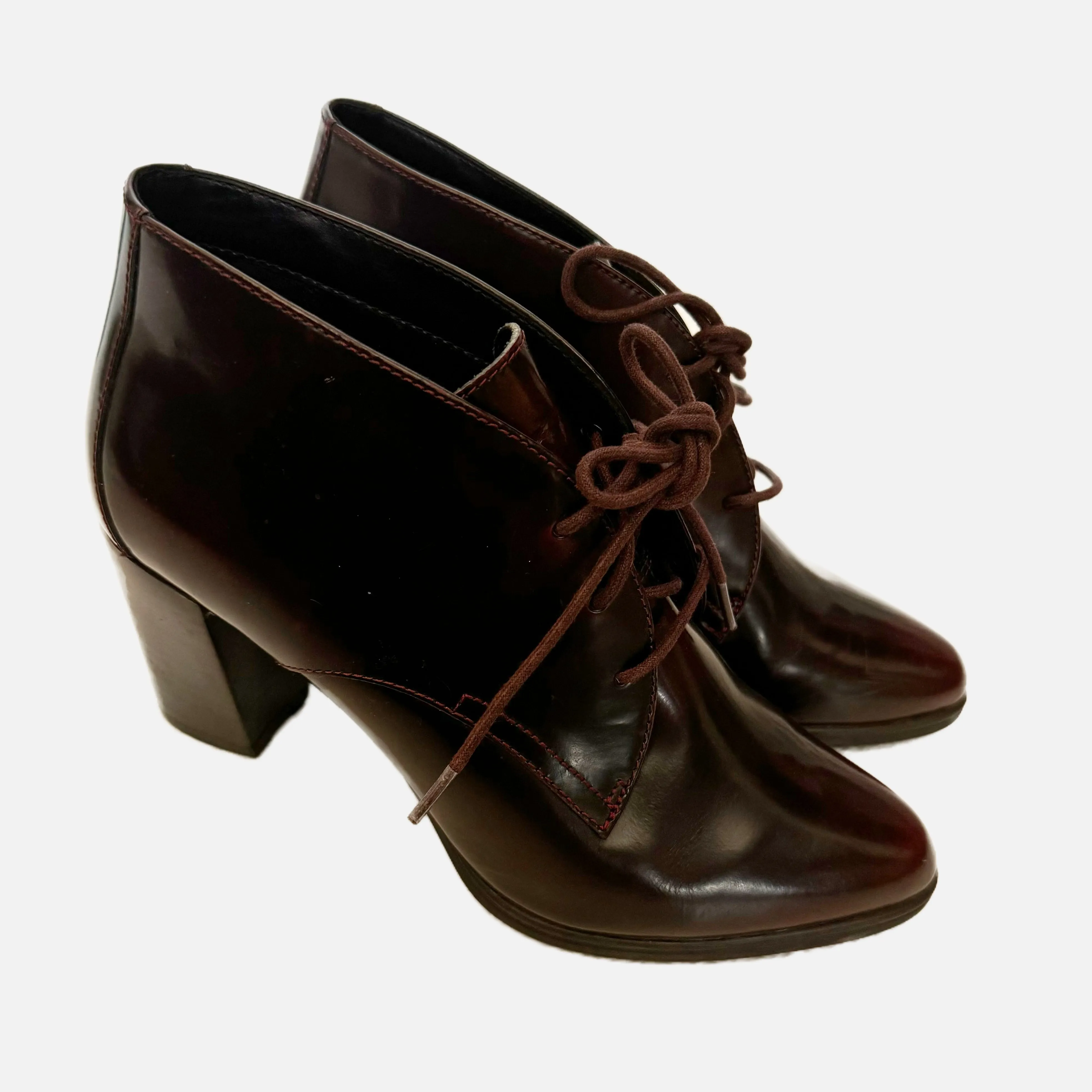 Clarks Burgundy Lace Up Oxford Bootie