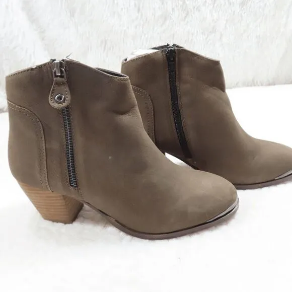 Diba Taupe Sequoia Suede Leather Booties 7M