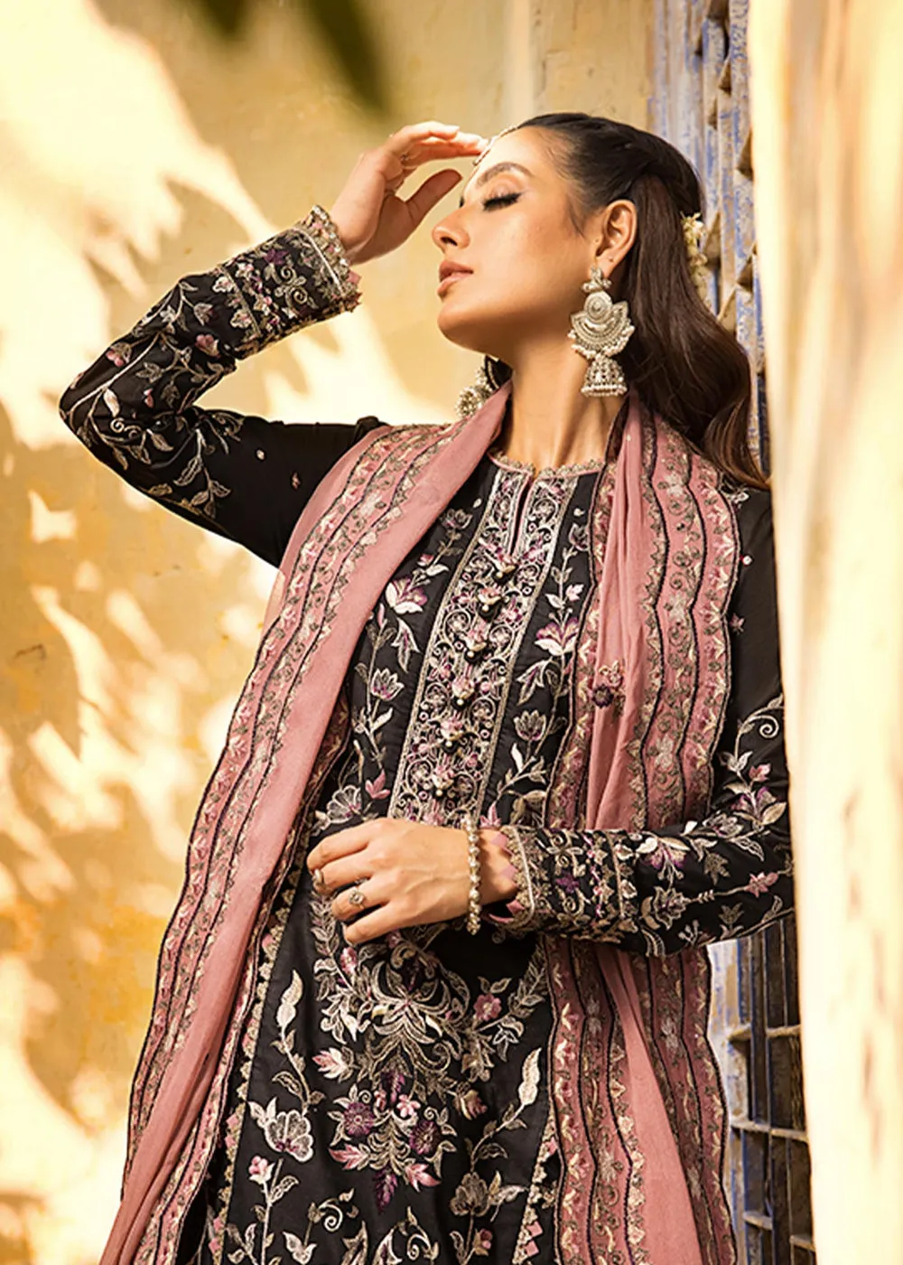 Embellished Black Kameez Salwar Pakistani Party Wear