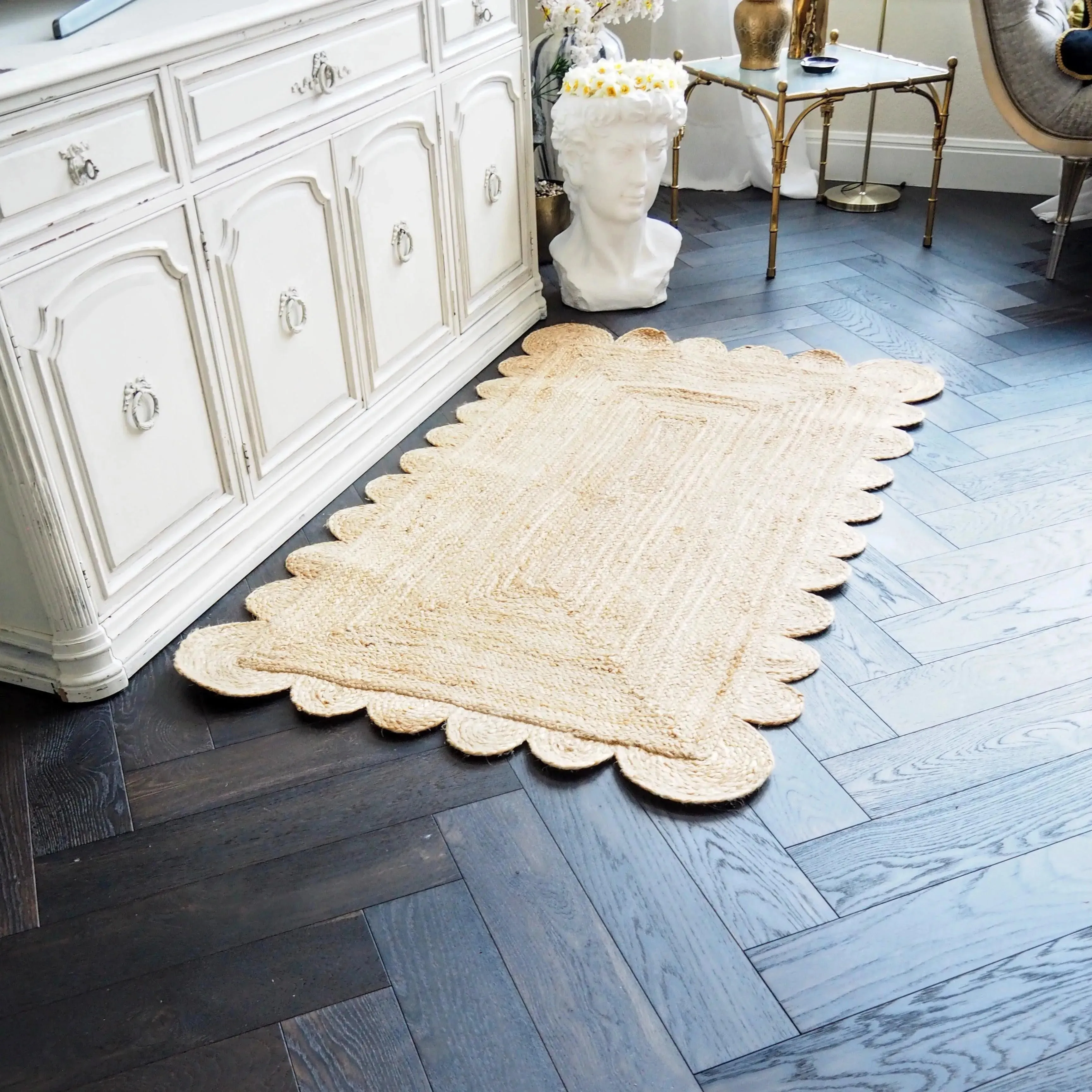 Handmade Scalloped Jute Rug - Natural