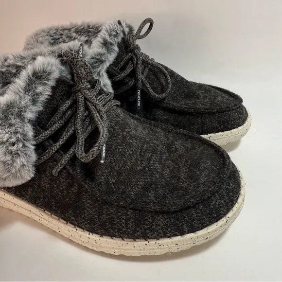 Hey Dude Britt Black Faux Fur Collar Ankle Booties Size 6