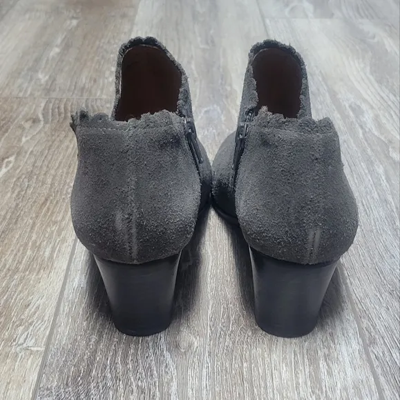 Jack Rogers Womens Marlow Suede Ankle Bootie in Charcoal Suede