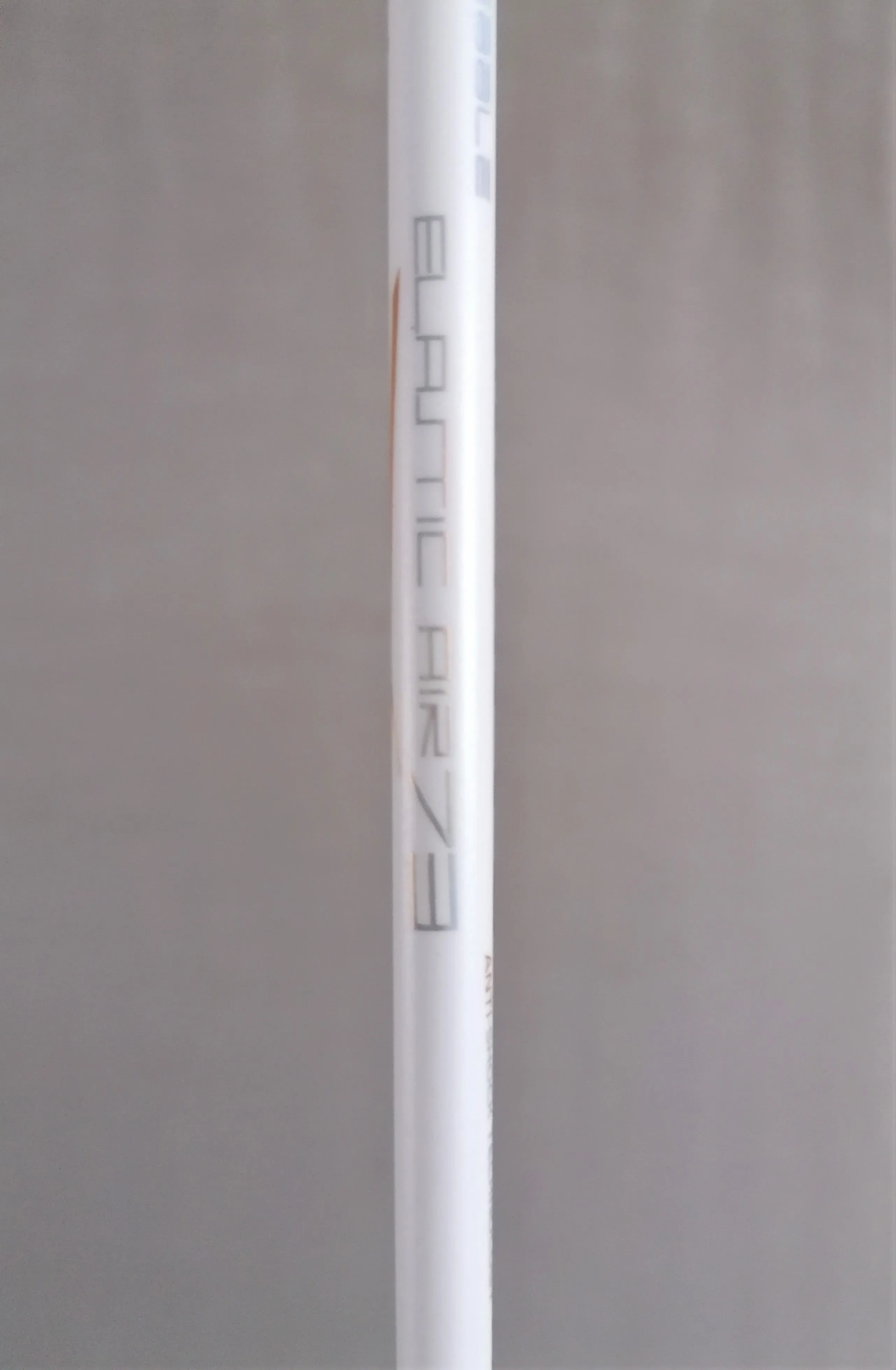 Jnice Elastics Air 73 badminton racket