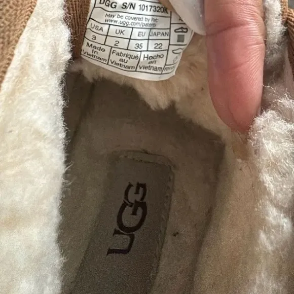 KIDS UGG BOOTIES