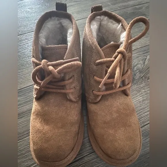 KIDS UGG BOOTIES
