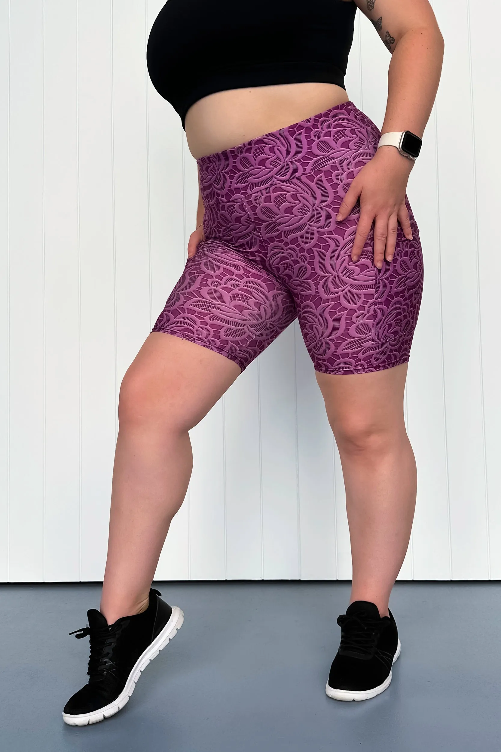 Lacy Plum - Casual - Mid Shorts - Pockets