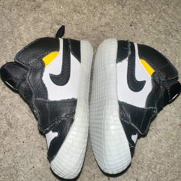 Nike Baby Air Jordan Booties Black White