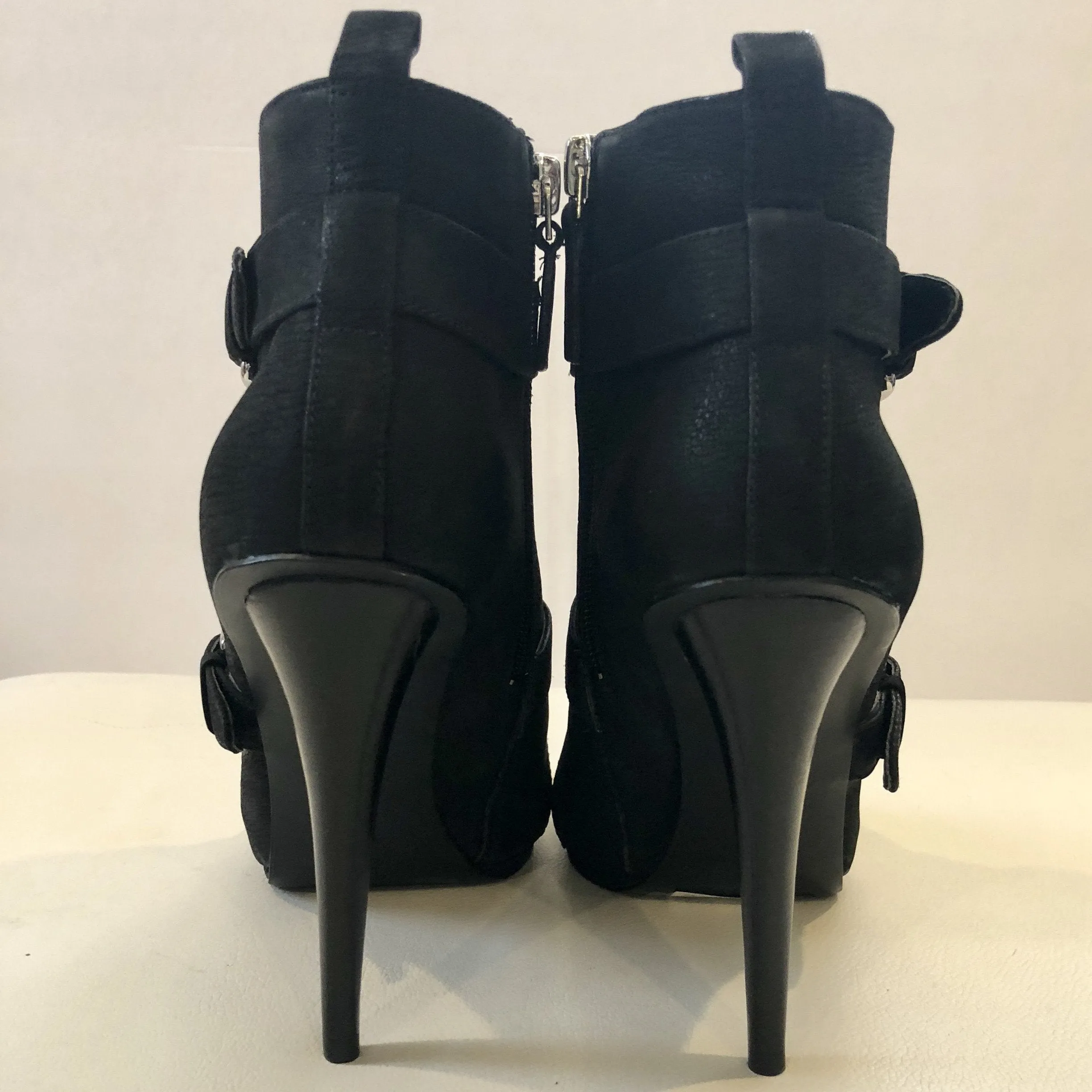NINE WEST Black Arrivederci Open-Toe Booties Size 8 NWOB