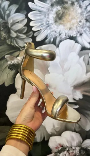PADDED ANKEL STRAP HEEL