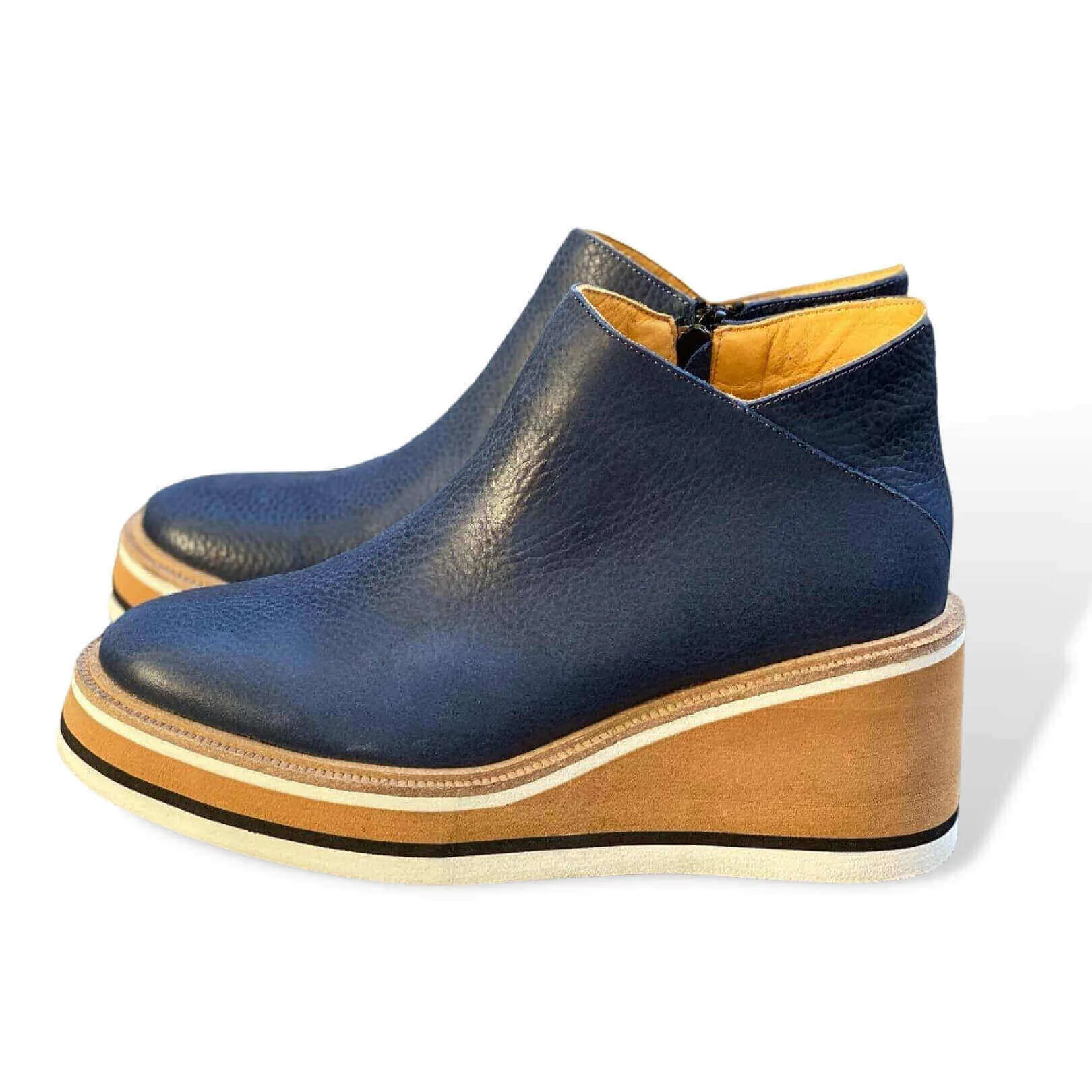 PREMIUM COMFORTABLE SPRING LEATHER BOOTIES 2024