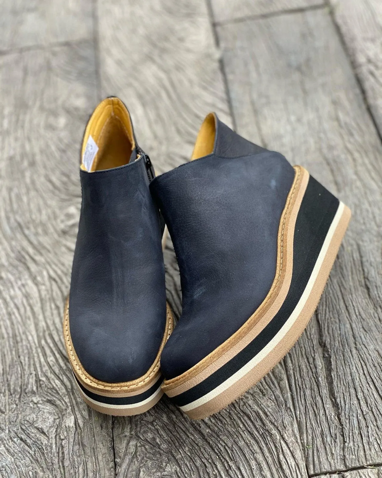 PREMIUM COMFORTABLE SPRING LEATHER BOOTIES 2024