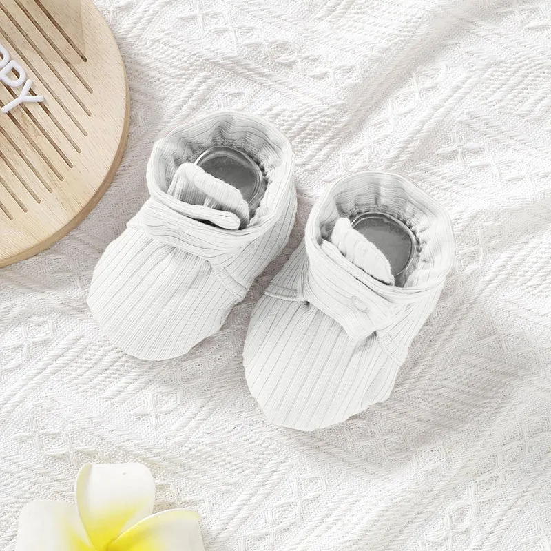 Ribbade babytofflor i ekologisk bomull