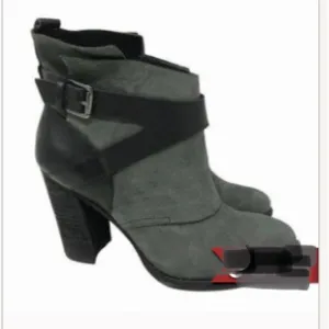 Sigerson Morrison Leather/Suede Booties.