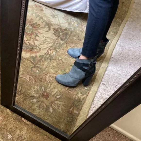 Sigerson Morrison Leather/Suede Booties.