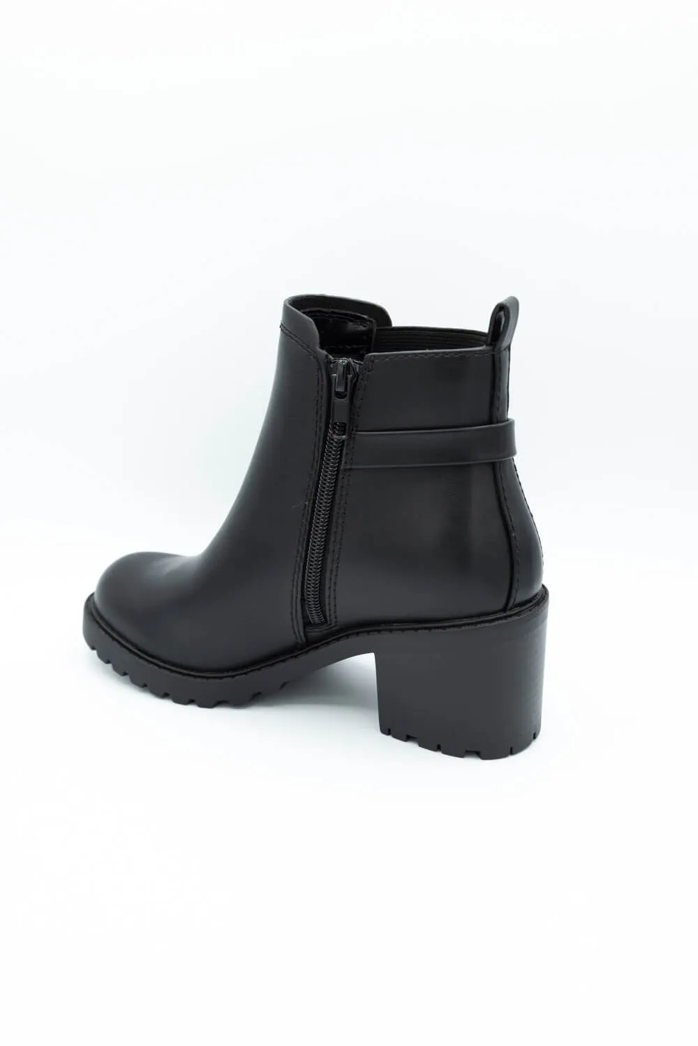 Soda Puggle Lug Booties for Women in Black | PUGGLE-S BLACK