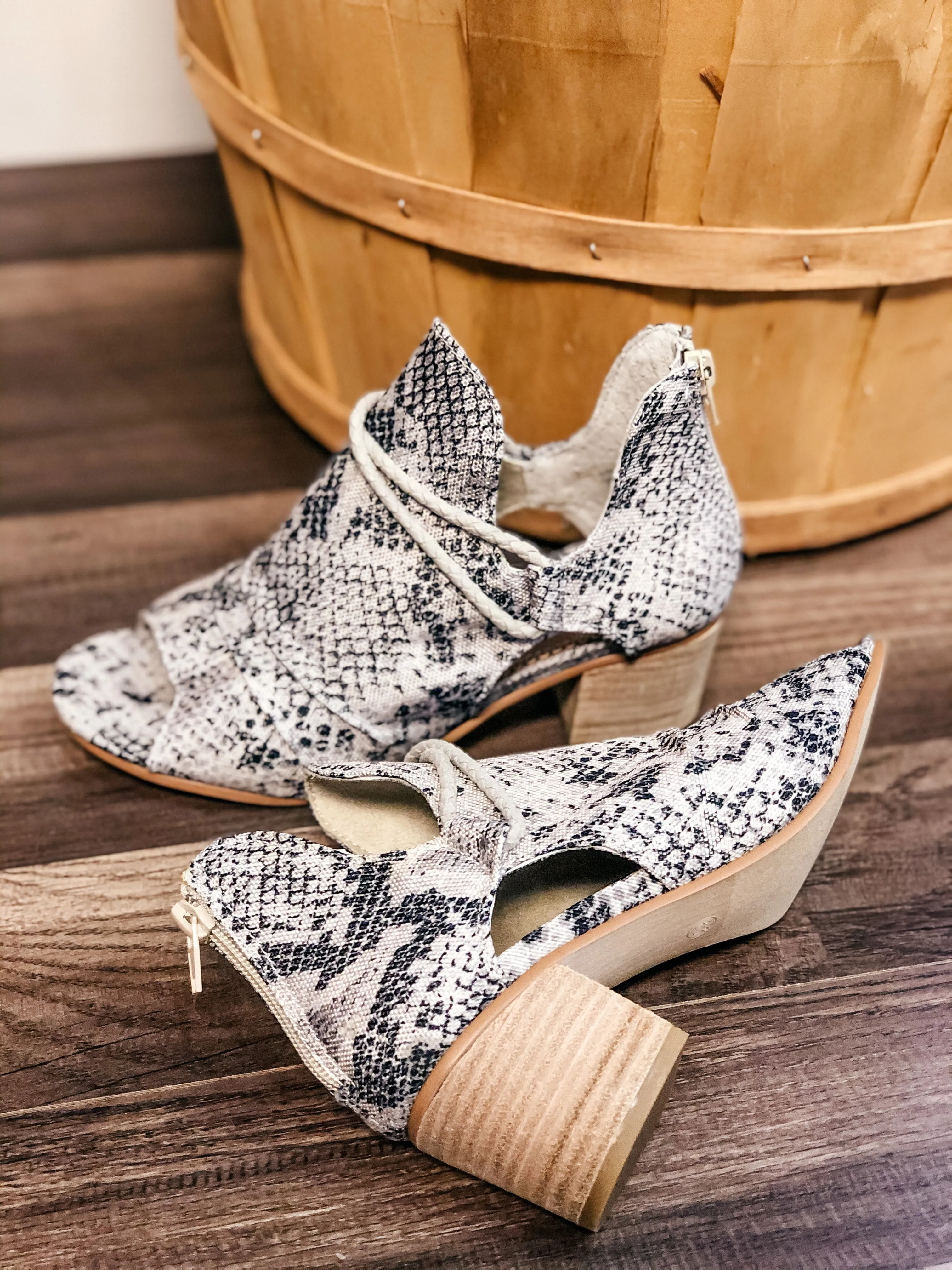 Very G Sillian Booties- Cream