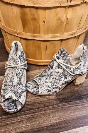 Very G Sillian Booties- Cream