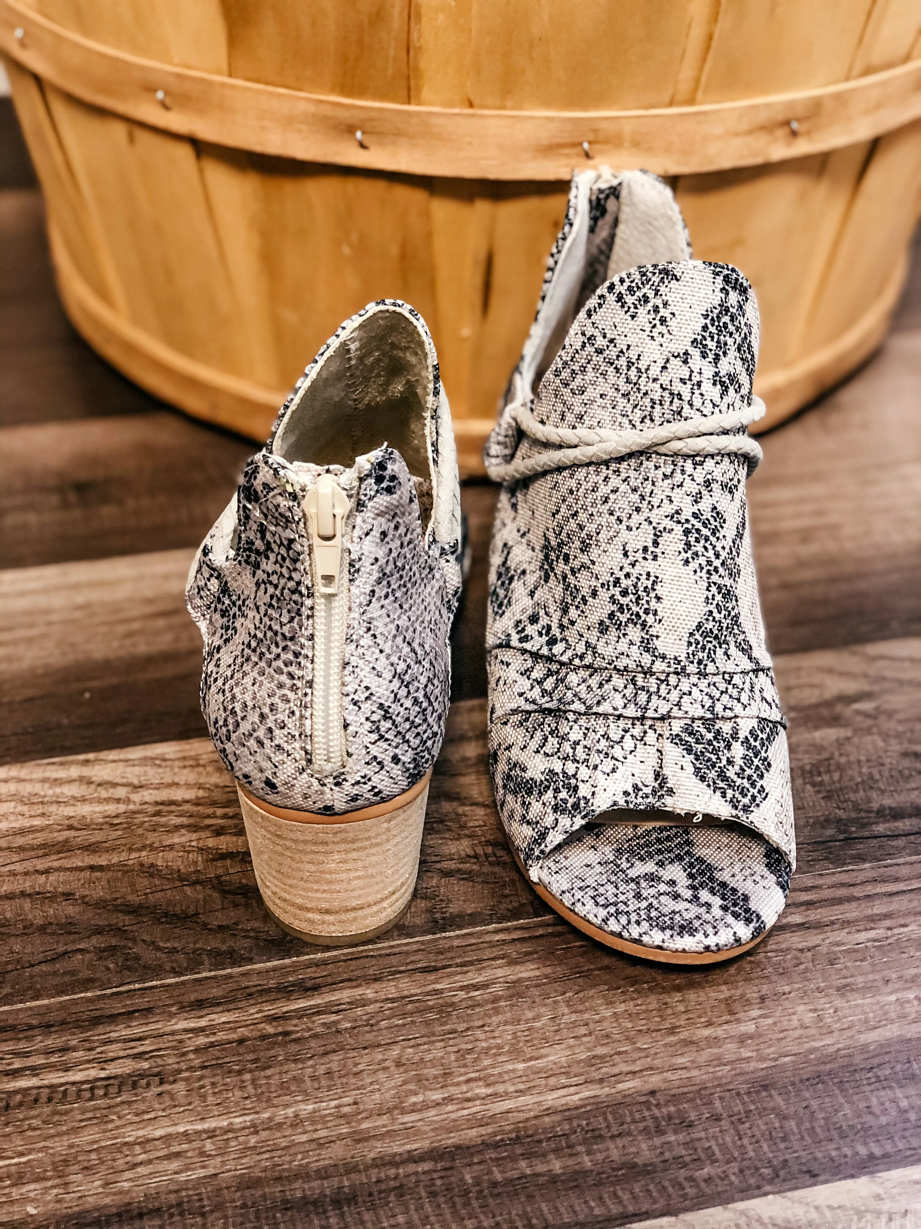 Very G Sillian Booties- Cream