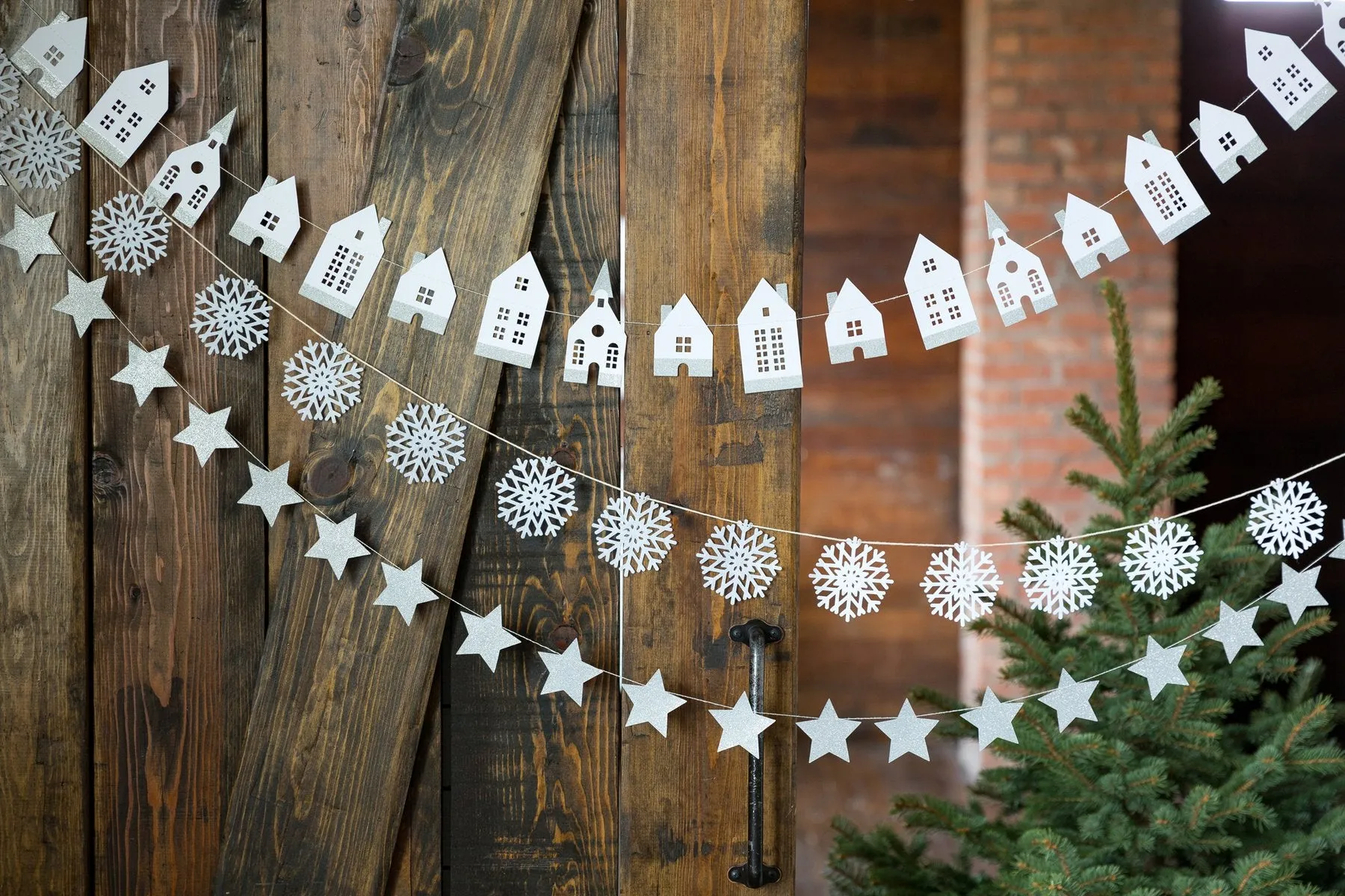 Winter White House Banner